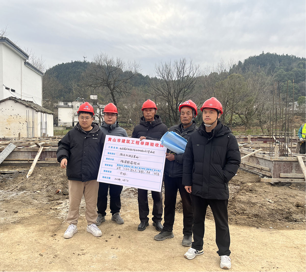 黨建引領進工地，支部聯(lián)動促發(fā)展