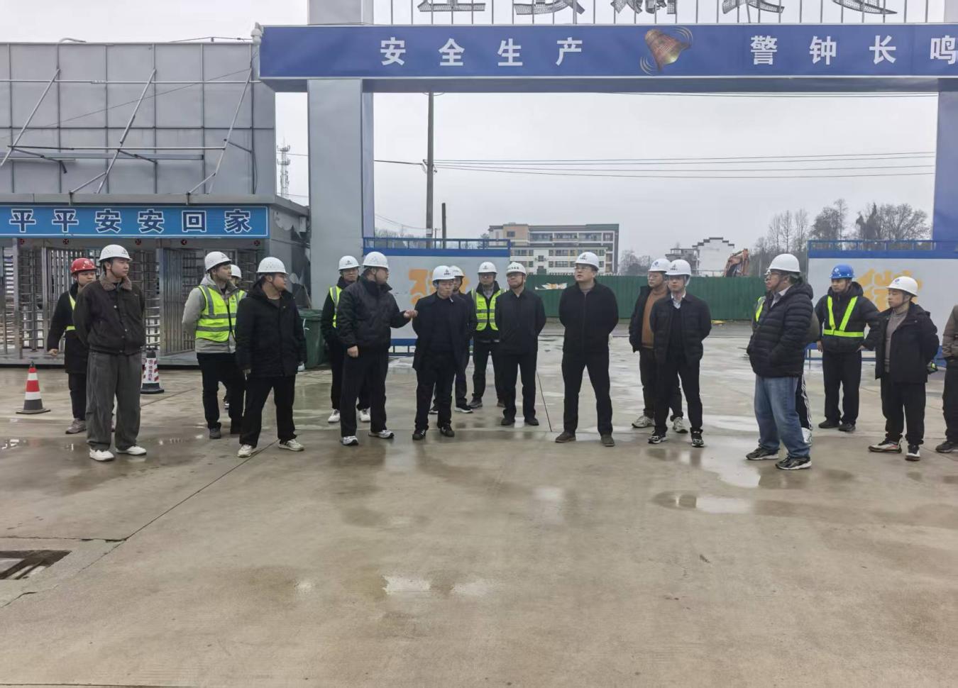 收心歸位鼓干勁  實(shí)干爭春促發(fā)展——屯溪區(qū)國投集團(tuán)開展春節(jié)后在建項目開復(fù)工檢查