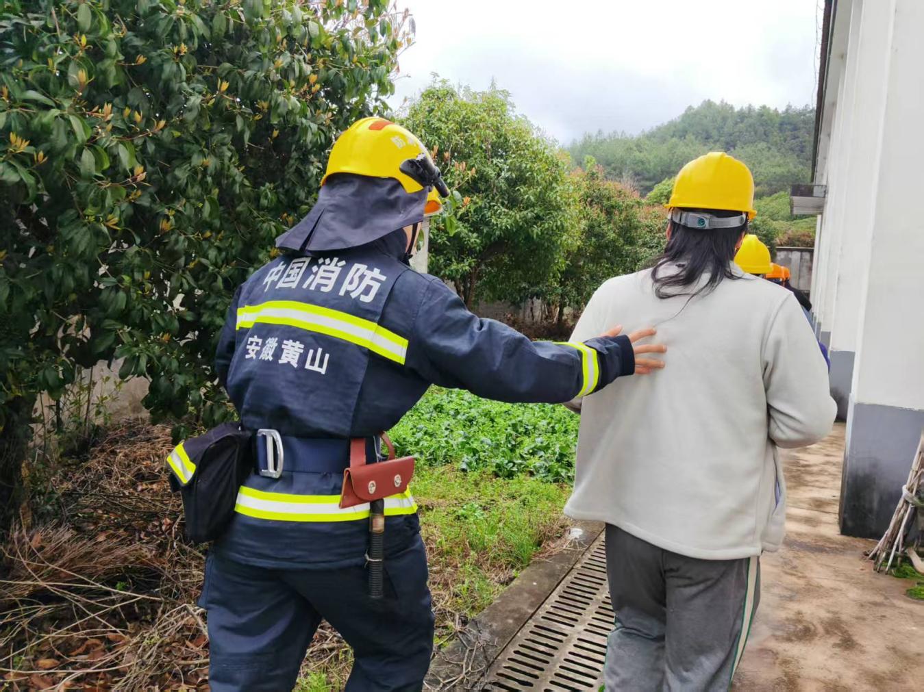 屯溪區(qū)糧儲公司：積極參加消防逃生專項演練，共筑春季火災防線