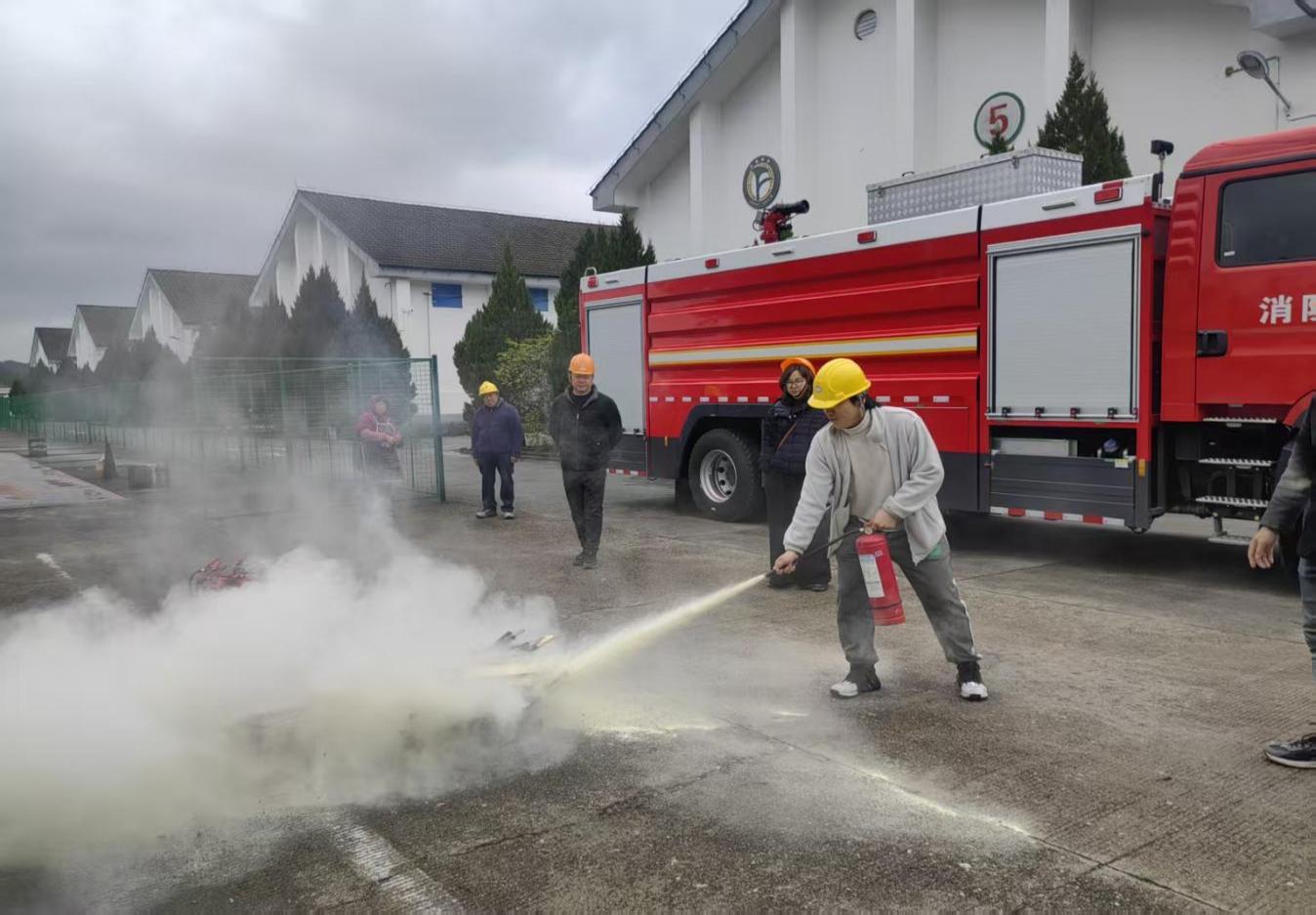 屯溪區(qū)糧儲公司：積極參加消防逃生專項演練，共筑春季火災防線
